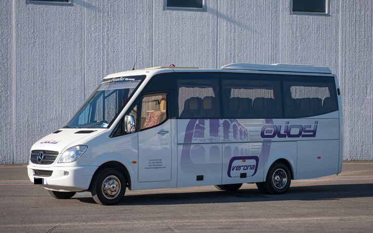 Noleggio minibus per trasferimenti da e verso le diverse strutture d&amp;#39;interesse