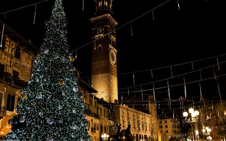 Auguri di buon Natale e buone feste 